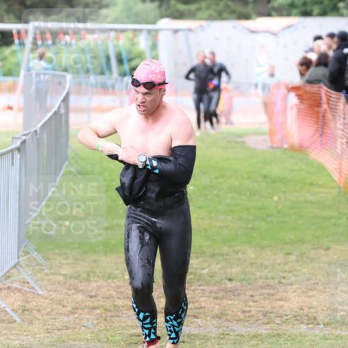 14.06.2026 - 7 Türme Triathlon Andreas Tolksdorf http://msf.ph/oto/9812279 14.06.2026 11:32:25 Schwimmen  meine-sportfotos.de