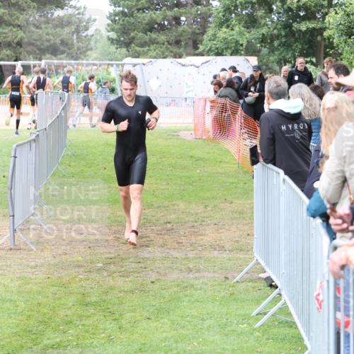 14.06.2026 - 7 Türme Triathlon Andreas Tolksdorf http://msf.ph/oto/9812322 14.06.2026 11:33:03 Schwimmen  meine-sportfotos.de