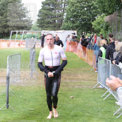 14.06.2026 - 7 Türme Triathlon Andreas Tolksdorf http://msf.ph/oto/9812457 14.06.2026 11:36:38 Schwimmen  meine-sportfotos.de