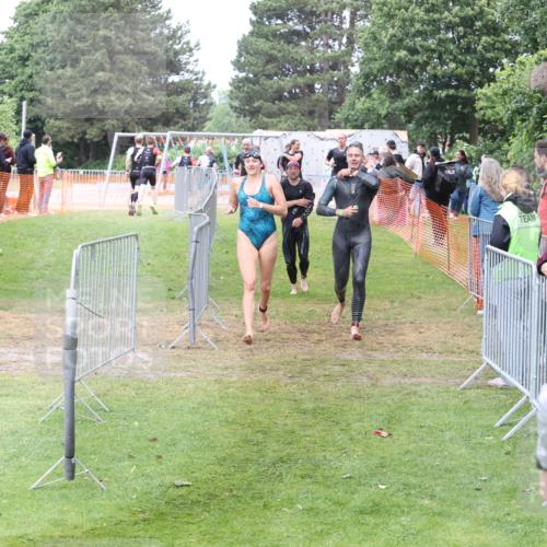 14.06.2026 - 7 Türme Triathlon Andreas Tolksdorf http://msf.ph/oto/9812488 14.06.2026 11:37:16 Schwimmen  meine-sportfotos.de