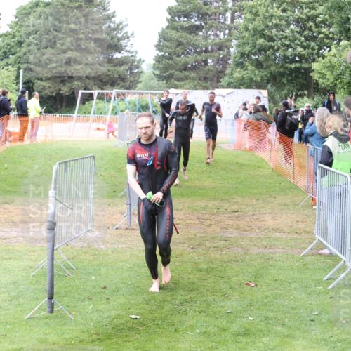 14.06.2026 - 7 Türme Triathlon Andreas Tolksdorf http://msf.ph/oto/9812516 14.06.2026 11:37:34 Schwimmen  meine-sportfotos.de