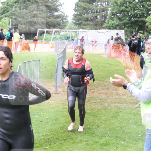 14.06.2026 - 7 Türme Triathlon Andreas Tolksdorf http://msf.ph/oto/9812642 14.06.2026 11:40:05 Schwimmen  meine-sportfotos.de