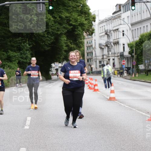 14.06.2026 - REWE Women's Run Jannik Wohlers http://msf.ph/oto/9812823 14.06.2026 11:05:48 Laufen 5678, 6059, 57, 1, 7 meine-sportfotos.de