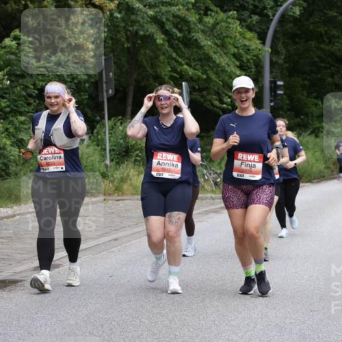 14.06.2026 - REWE Women's Run Jannik Wohlers http://msf.ph/oto/9812830 14.06.2026 11:05:50 Laufen 6033, 5645, 57, 5678, 57 meine-sportfotos.de