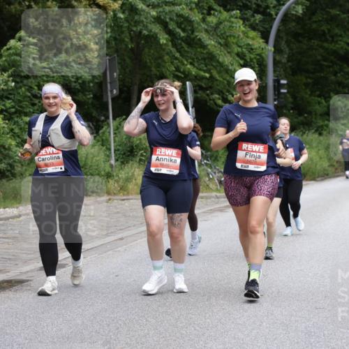 14.06.2026 - REWE Women's Run Jannik Wohlers http://msf.ph/oto/9812832 14.06.2026 11:05:50 Laufen 6033, 5645, 57, 5678, 57 meine-sportfotos.de