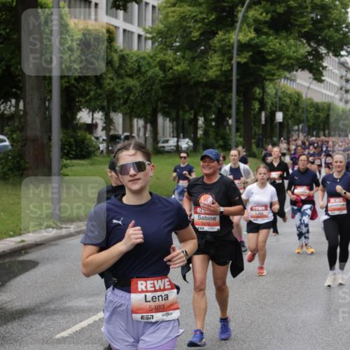 14.06.2026 - REWE Women's Run Jannik Wohlers http://msf.ph/oto/9812908 14.06.2026 10:39:23 Laufen 5403, 5212 meine-sportfotos.de