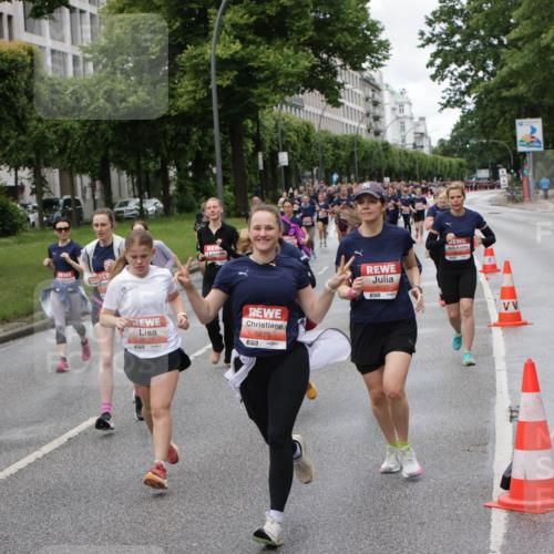 14.06.2026 - REWE Women's Run Jannik Wohlers http://msf.ph/oto/9812918 14.06.2026 10:39:25 Laufen 212, 57, 5675, 57, 5777 meine-sportfotos.de