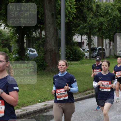 14.06.2026 - REWE Women's Run Jannik Wohlers http://msf.ph/oto/9813009 14.06.2026 10:39:35 Laufen 5569, 657, 5595 meine-sportfotos.de