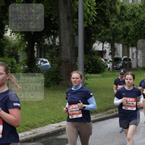 14.06.2026 - REWE Women's Run Jannik Wohlers http://msf.ph/oto/9813011 14.06.2026 10:39:35 Laufen 5569, 57, 5595, 7 meine-sportfotos.de
