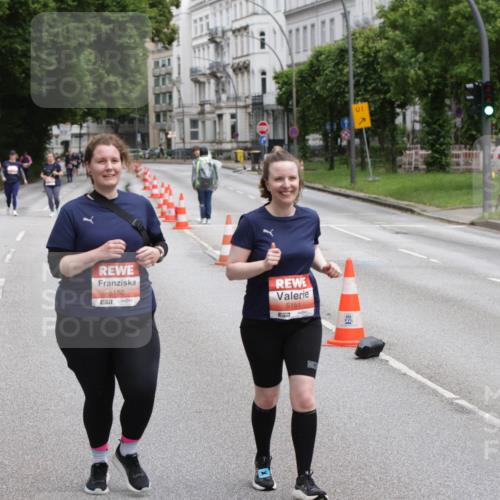 14.06.2026 - REWE Women's Run Jannik Wohlers http://msf.ph/oto/9813021 14.06.2026 11:06:26 Laufen 57, 5152, 5151, 01 meine-sportfotos.de
