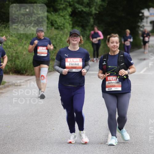 14.06.2026 - REWE Women's Run Jannik Wohlers http://msf.ph/oto/9813036 14.06.2026 11:06:37 Laufen 5972, 5558, 5405, 7 meine-sportfotos.de
