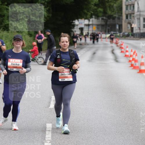14.06.2026 - REWE Women's Run Jannik Wohlers http://msf.ph/oto/9813051 14.06.2026 11:06:39 Laufen 5558, 5405, 57 meine-sportfotos.de