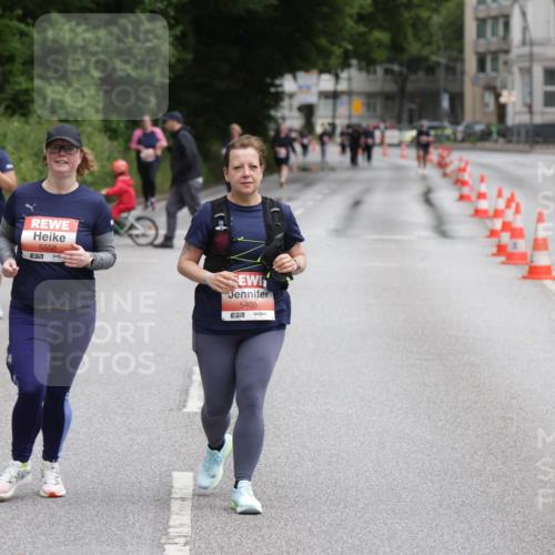 14.06.2026 - REWE Women's Run Jannik Wohlers http://msf.ph/oto/9813054 14.06.2026 11:06:39 Laufen 5558, 7, 5405, 7 meine-sportfotos.de