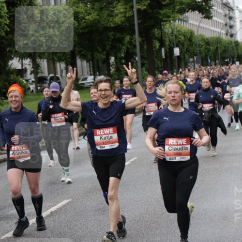 14.06.2026 - REWE Women's Run Jannik Wohlers http://msf.ph/oto/9813102 14.06.2026 10:39:44 Laufen 5966, 5455, 657, 5886, 7 meine-sportfotos.de