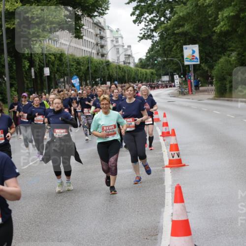 14.06.2026 - REWE Women's Run Jannik Wohlers http://msf.ph/oto/9813108 14.06.2026 10:39:45 Laufen 5886, 57 meine-sportfotos.de