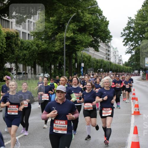 14.06.2026 - REWE Women's Run Jannik Wohlers http://msf.ph/oto/9813143 14.06.2026 10:39:50 Laufen 5885, 5716, 7 meine-sportfotos.de