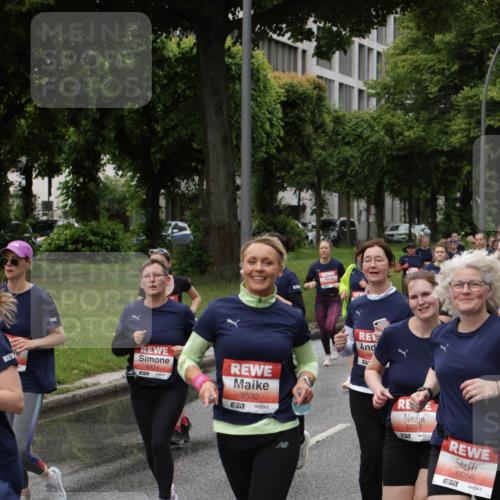14.06.2026 - REWE Women's Run Jannik Wohlers http://msf.ph/oto/9813174 14.06.2026 10:39:51 Laufen 5454, 5532, 7, 6054, 57, 6056, 7 meine-sportfotos.de
