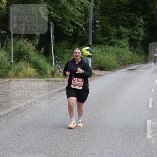 14.06.2026 - REWE Women's Run Jannik Wohlers http://msf.ph/oto/9813217 14.06.2026 11:07:10 Laufen 7, 5870 meine-sportfotos.de