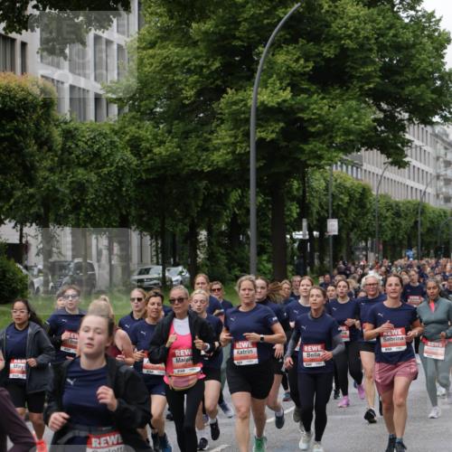 14.06.2026 - REWE Women's Run Jannik Wohlers http://msf.ph/oto/9813260 14.06.2026 10:40:04 Laufen 5826, 57 meine-sportfotos.de