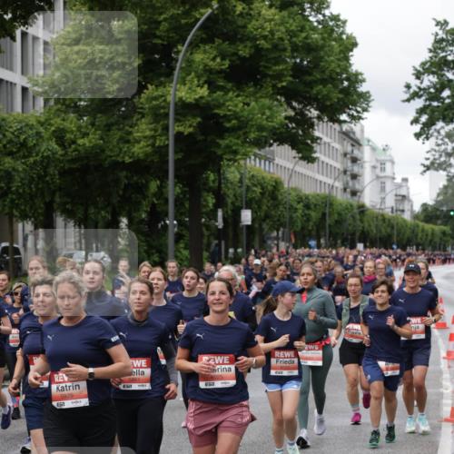 14.06.2026 - REWE Women's Run Jannik Wohlers http://msf.ph/oto/9813272 14.06.2026 10:40:06 Laufen 5929, 57, 6025, 5861, 7, 57 meine-sportfotos.de