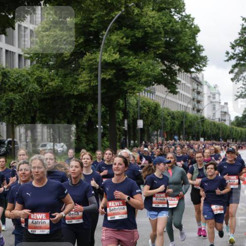 14.06.2026 - REWE Women's Run Jannik Wohlers http://msf.ph/oto/9813278 14.06.2026 10:40:06 Laufen 5861, 6025, 657, 5929, 57, 7 meine-sportfotos.de