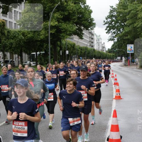 14.06.2026 - REWE Women's Run Jannik Wohlers http://msf.ph/oto/9813308 14.06.2026 10:40:09 Laufen 5751, 6031, 5948 meine-sportfotos.de