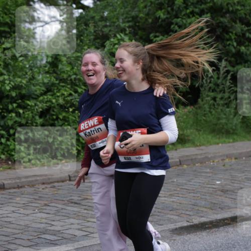 14.06.2026 - REWE Women's Run Jannik Wohlers http://msf.ph/oto/9813309 14.06.2026 11:07:53 Laufen 5498, 5496 meine-sportfotos.de