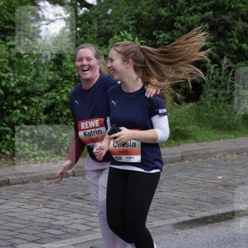 14.06.2026 - REWE Women's Run Jannik Wohlers http://msf.ph/oto/9813311 14.06.2026 11:07:54 Laufen 5498, 5496 meine-sportfotos.de