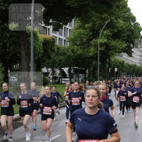 14.06.2026 - REWE Women's Run Jannik Wohlers http://msf.ph/oto/9813331 14.06.2026 10:40:12 Laufen 51, 5142 meine-sportfotos.de