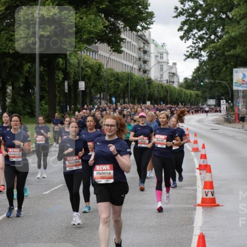 14.06.2026 - REWE Women's Run Jannik Wohlers http://msf.ph/oto/9813338 14.06.2026 10:40:13 Laufen 5907, 7, 9 meine-sportfotos.de