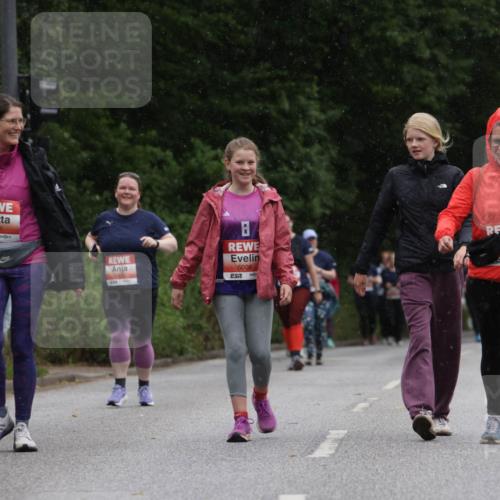 14.06.2026 - REWE Women's Run Jannik Wohlers http://msf.ph/oto/9813383 14.06.2026 11:08:14 Laufen 5011, 57, 5008, 7, 010 meine-sportfotos.de