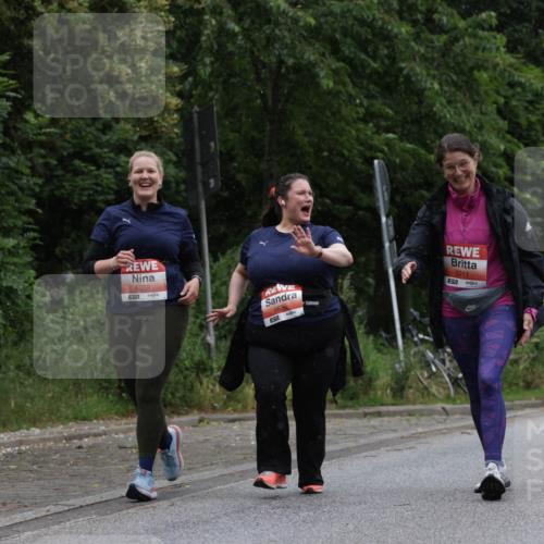 14.06.2026 - REWE Women's Run Jannik Wohlers http://msf.ph/oto/9813396 14.06.2026 11:08:17 Laufen 5011, 5269, 5636, 57 meine-sportfotos.de