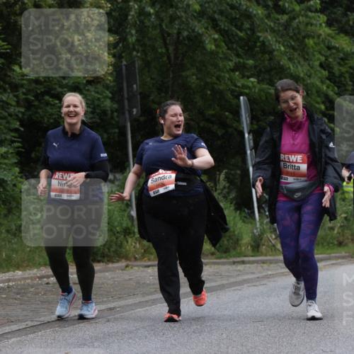 14.06.2026 - REWE Women's Run Jannik Wohlers http://msf.ph/oto/9813400 14.06.2026 11:08:17 Laufen 5269, 5630, 7, 5011 meine-sportfotos.de