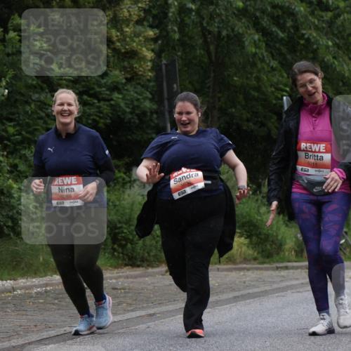 14.06.2026 - REWE Women's Run Jannik Wohlers http://msf.ph/oto/9813407 14.06.2026 11:08:17 Laufen 5269, 5636, 57, 5011, 57, 1517 meine-sportfotos.de