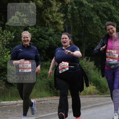 14.06.2026 - REWE Women's Run Jannik Wohlers http://msf.ph/oto/9813412 14.06.2026 11:08:18 Laufen 5269, 57, 5636, 5011, 57, 7 meine-sportfotos.de