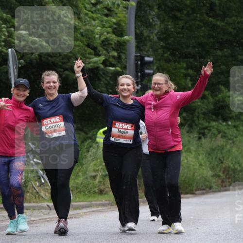 14.06.2026 - REWE Women's Run Jannik Wohlers http://msf.ph/oto/9813453 14.06.2026 11:08:37 Laufen 5655, 5711, 57, 5495 meine-sportfotos.de