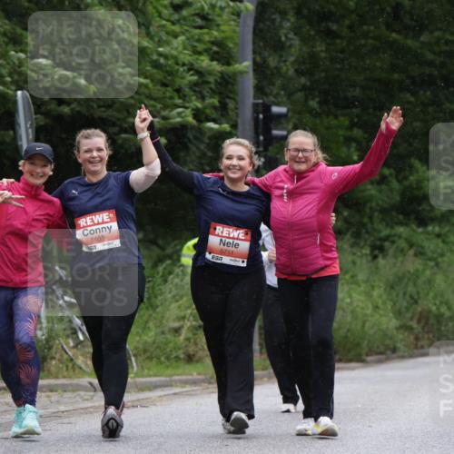 14.06.2026 - REWE Women's Run Jannik Wohlers http://msf.ph/oto/9813454 14.06.2026 11:08:37 Laufen 5655, 157, 5711, 7 meine-sportfotos.de