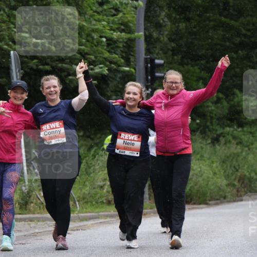 14.06.2026 - REWE Women's Run Jannik Wohlers http://msf.ph/oto/9813456 14.06.2026 11:08:37 Laufen 5655, 57, 5711, 7, 5495 meine-sportfotos.de