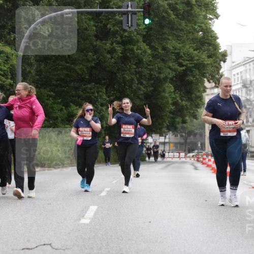 14.06.2026 - REWE Women's Run Jannik Wohlers http://msf.ph/oto/9813460 14.06.2026 11:08:38 Laufen 5220, 51, 6071 meine-sportfotos.de