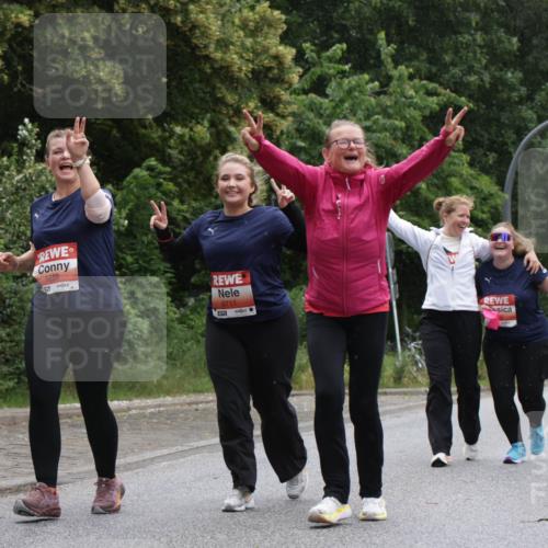 14.06.2026 - REWE Women's Run Jannik Wohlers http://msf.ph/oto/9813478 14.06.2026 11:08:42 Laufen 5655, 7, 5711, 6163, 51, 57 meine-sportfotos.de