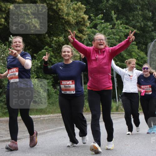 14.06.2026 - REWE Women's Run Jannik Wohlers http://msf.ph/oto/9813480 14.06.2026 11:08:42 Laufen 5655, 5711, 5163, 157 meine-sportfotos.de