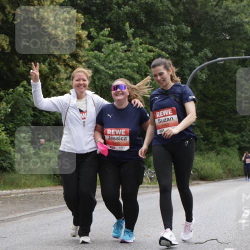 14.06.2026 - REWE Women's Run Jannik Wohlers http://msf.ph/oto/9813495 14.06.2026 11:08:44 Laufen 5495, 5163, 7 meine-sportfotos.de