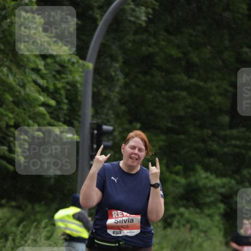 14.06.2026 - REWE Women's Run Jannik Wohlers http://msf.ph/oto/9813613 14.06.2026 11:09:12 Laufen 6878, 7 meine-sportfotos.de
