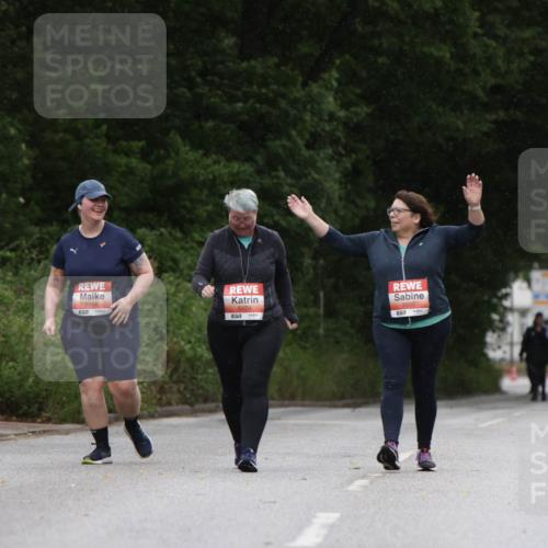 14.06.2026 - REWE Women's Run Jannik Wohlers http://msf.ph/oto/9813795 14.06.2026 11:10:52 Laufen 5746, 57, 5479, 577, 5997, 7 meine-sportfotos.de