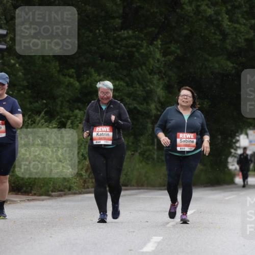 14.06.2026 - REWE Women's Run Jannik Wohlers http://msf.ph/oto/9813802 14.06.2026 11:10:54 Laufen 7, 5746, 5479, 5, 5997 meine-sportfotos.de