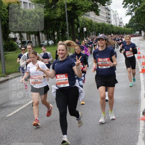 14.06.2026 - REWE Women's Run Jannik Wohlers http://msf.ph/oto/9814048 14.06.2026 10:39:25 Laufen 5821, 5675, 657, 5777 meine-sportfotos.de