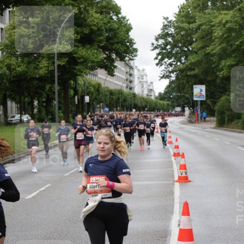 14.06.2026 - REWE Women's Run Jannik Wohlers http://msf.ph/oto/9814062 14.06.2026 10:39:29 Laufen 5226, 550 meine-sportfotos.de