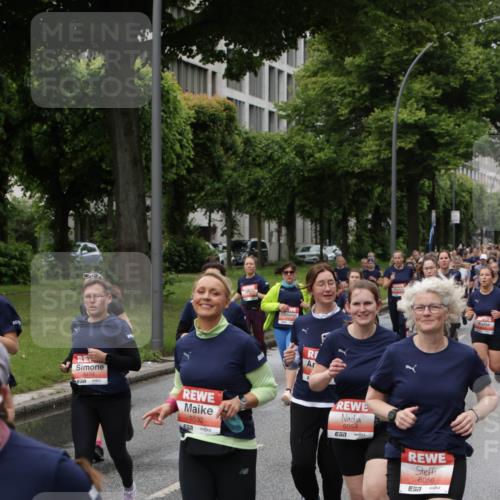 14.06.2026 - REWE Women's Run Jannik Wohlers http://msf.ph/oto/9814155 14.06.2026 10:39:51 Laufen 5454, 5532, 657, 6054, 7, 57, 6056 meine-sportfotos.de