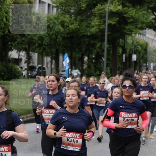 14.06.2026 - REWE Women's Run Jannik Wohlers http://msf.ph/oto/9814165 14.06.2026 10:39:54 Laufen 60, 561, 7, 6011, 57, 94 meine-sportfotos.de
