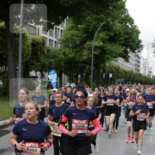 14.06.2026 - REWE Women's Run Jannik Wohlers http://msf.ph/oto/9814169 14.06.2026 10:39:55 Laufen 6, 00, 5139, 5194, 6011 meine-sportfotos.de